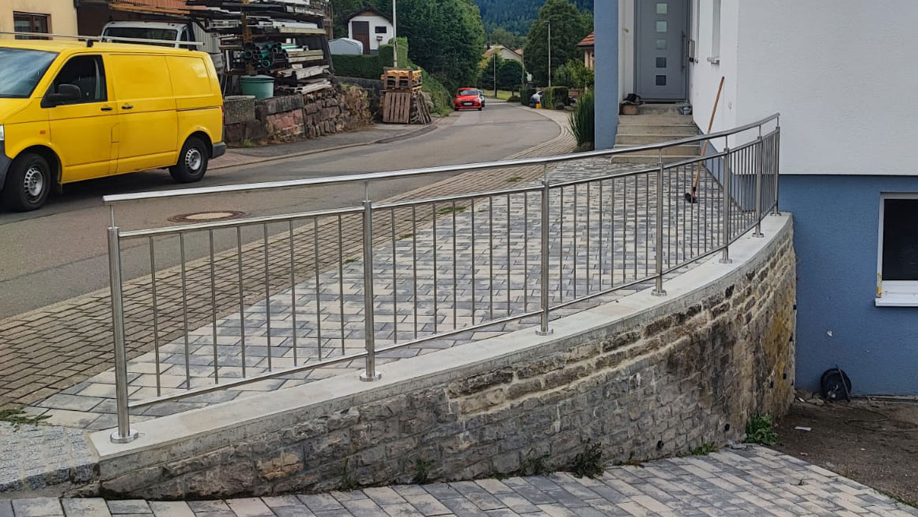 Edelstahlverarbeitung und Montageplatten